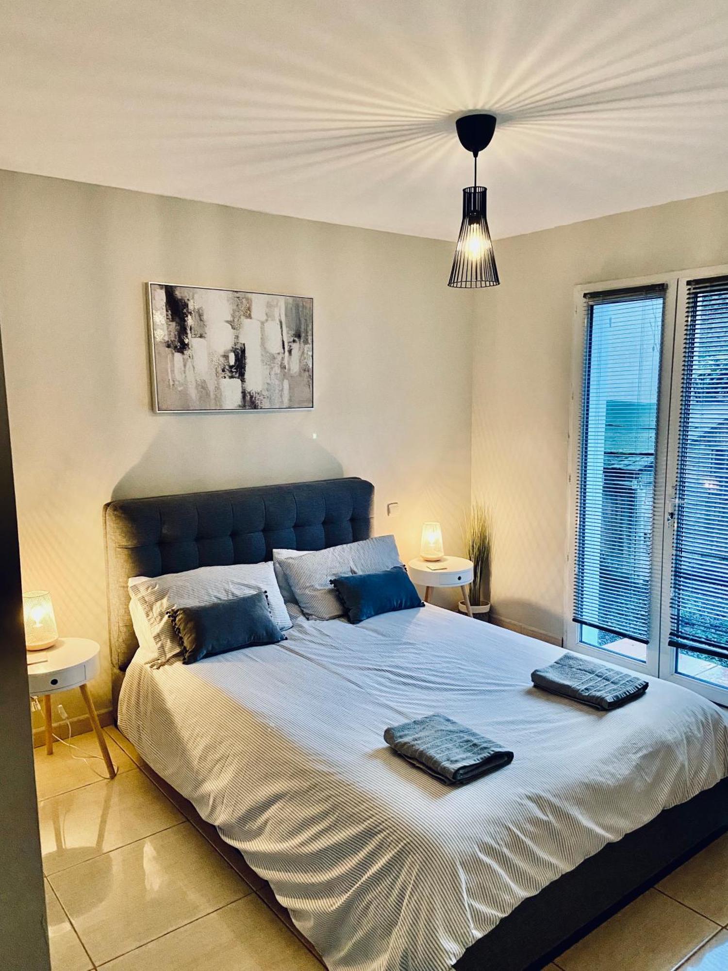 Private Riverside Villa With Breathtaking Views Axat Bagian luar foto